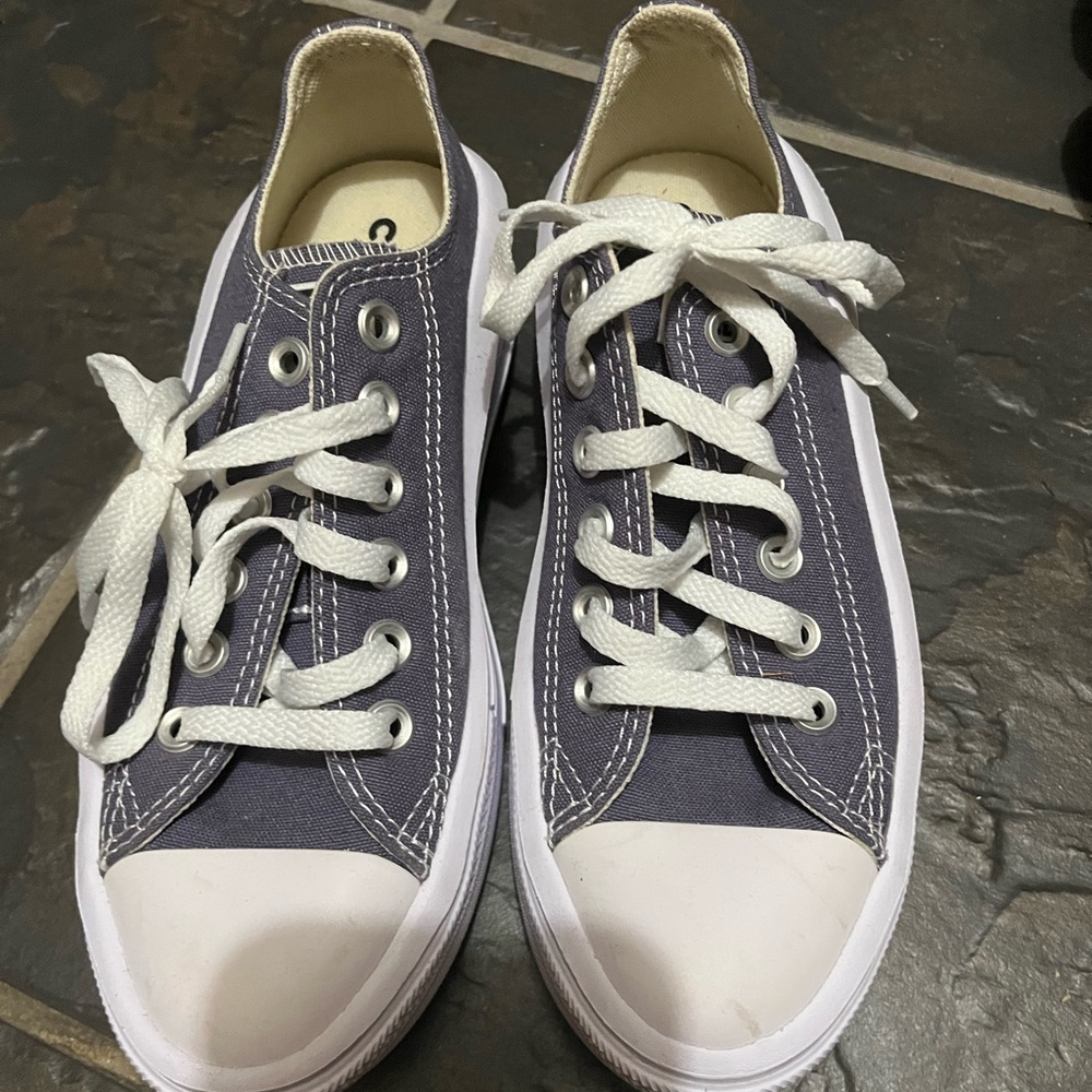 Converse Low Top Sneakers in Charcoal Gray and White